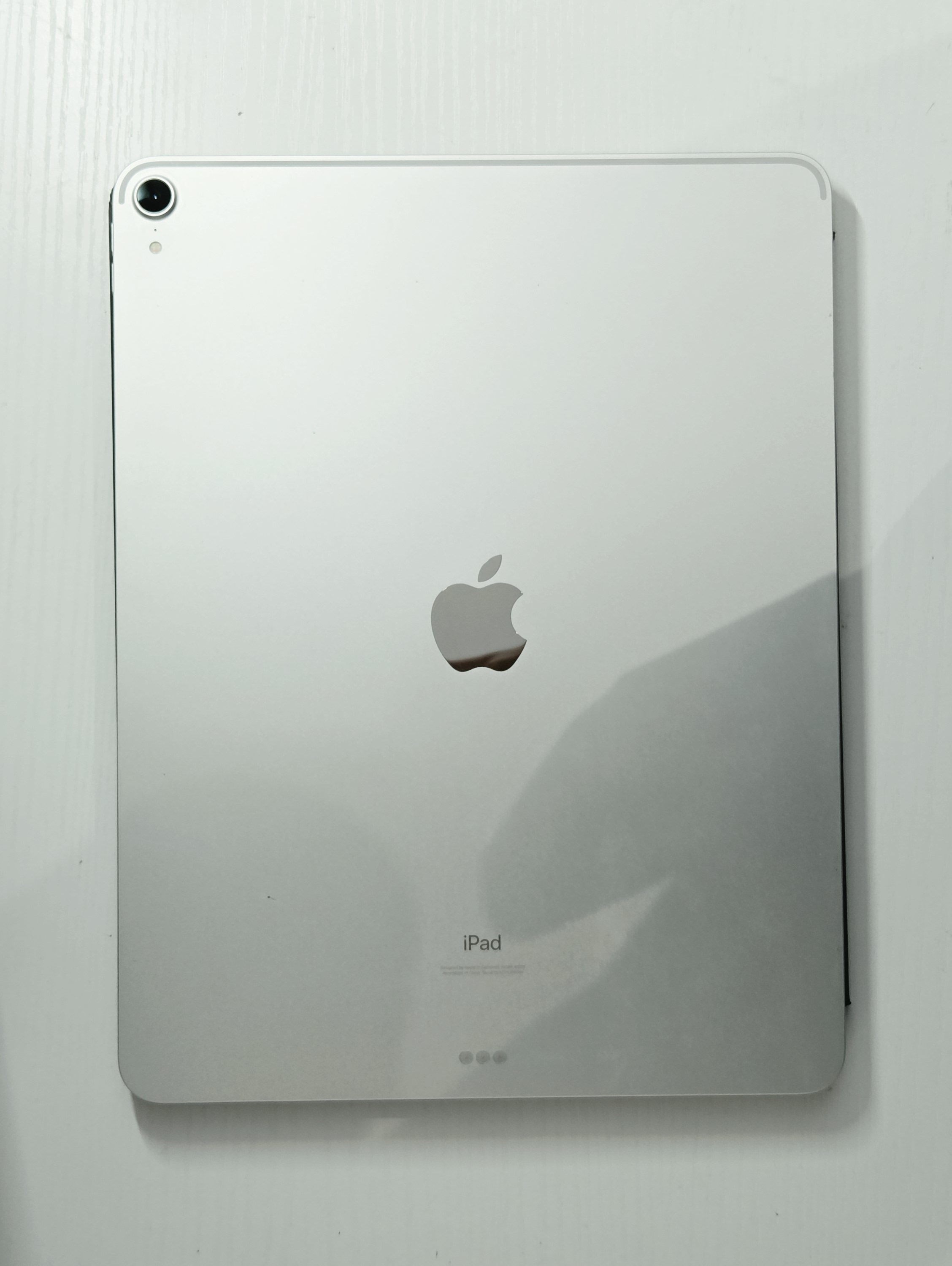 iPad Pro 12.9" 3rd Gen (2018) · Silver · 256GB · Used · Like New — photo 2 of 3