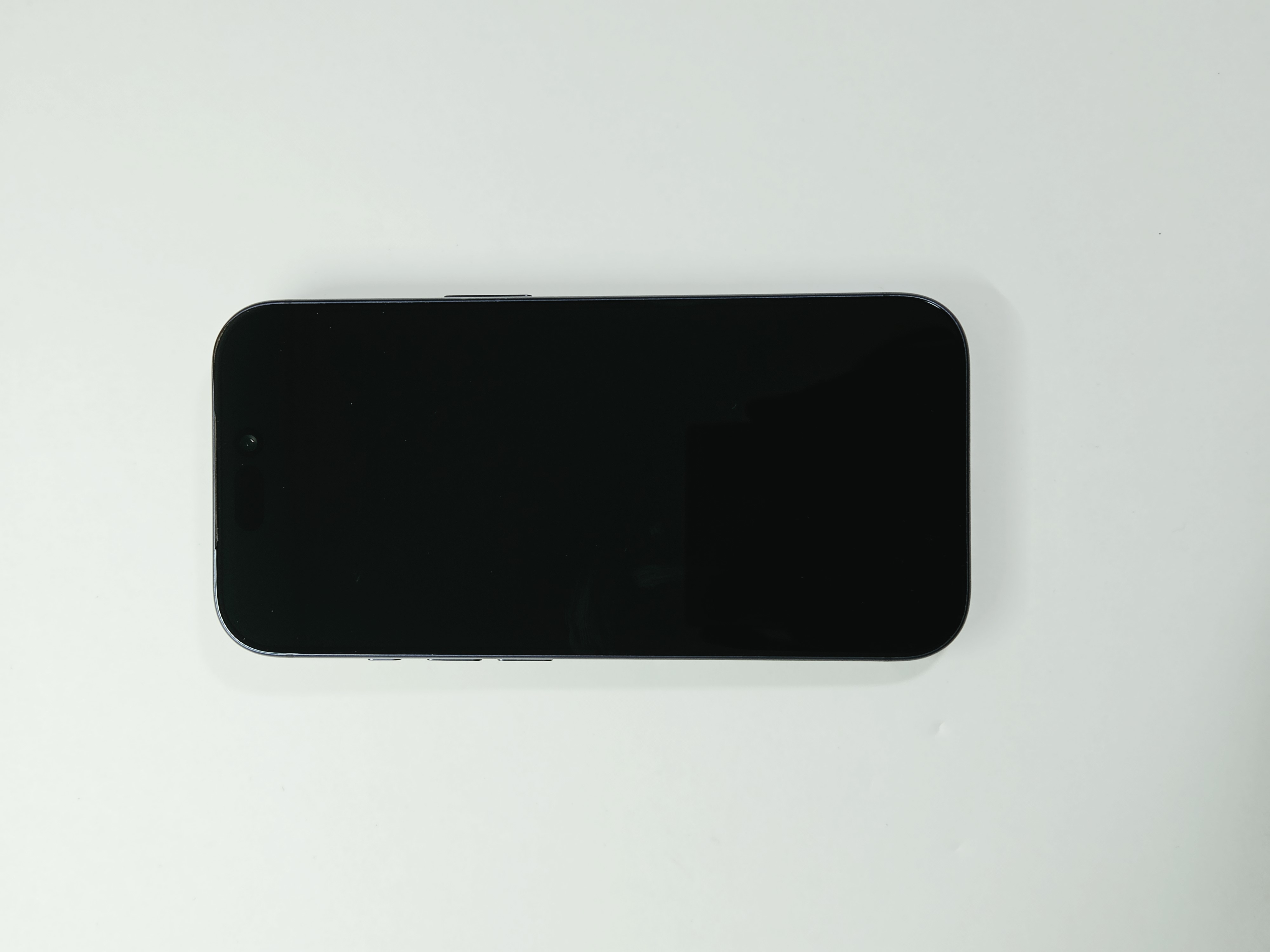 iPhone 17 Pro · Deep Blue · 1 TB · Used · Like New · Battery Health: 95% — photo 4 of 4
