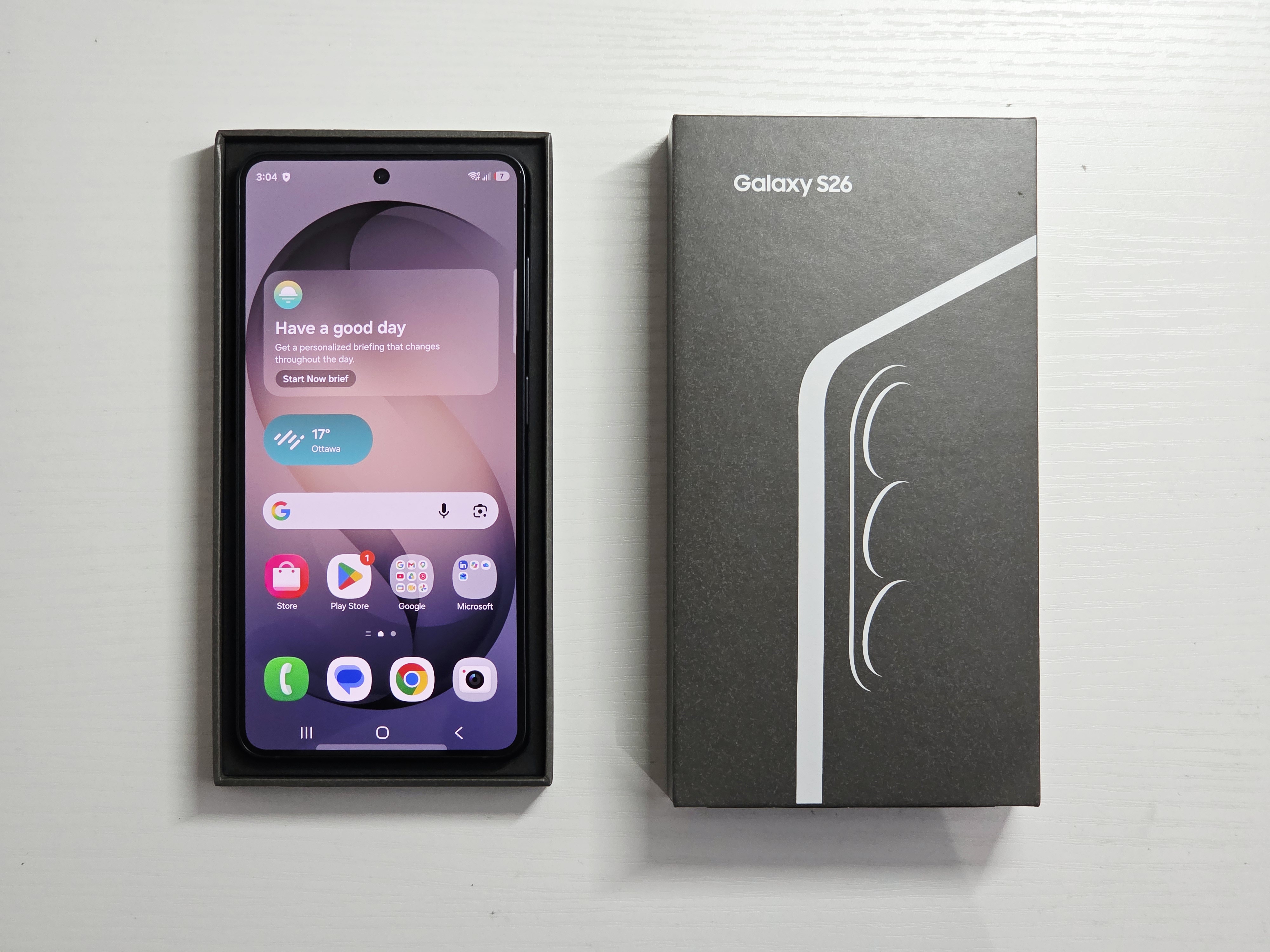 Galaxy S26 5G · Black · 256 GB · Used · Like New — photo 2 of 3