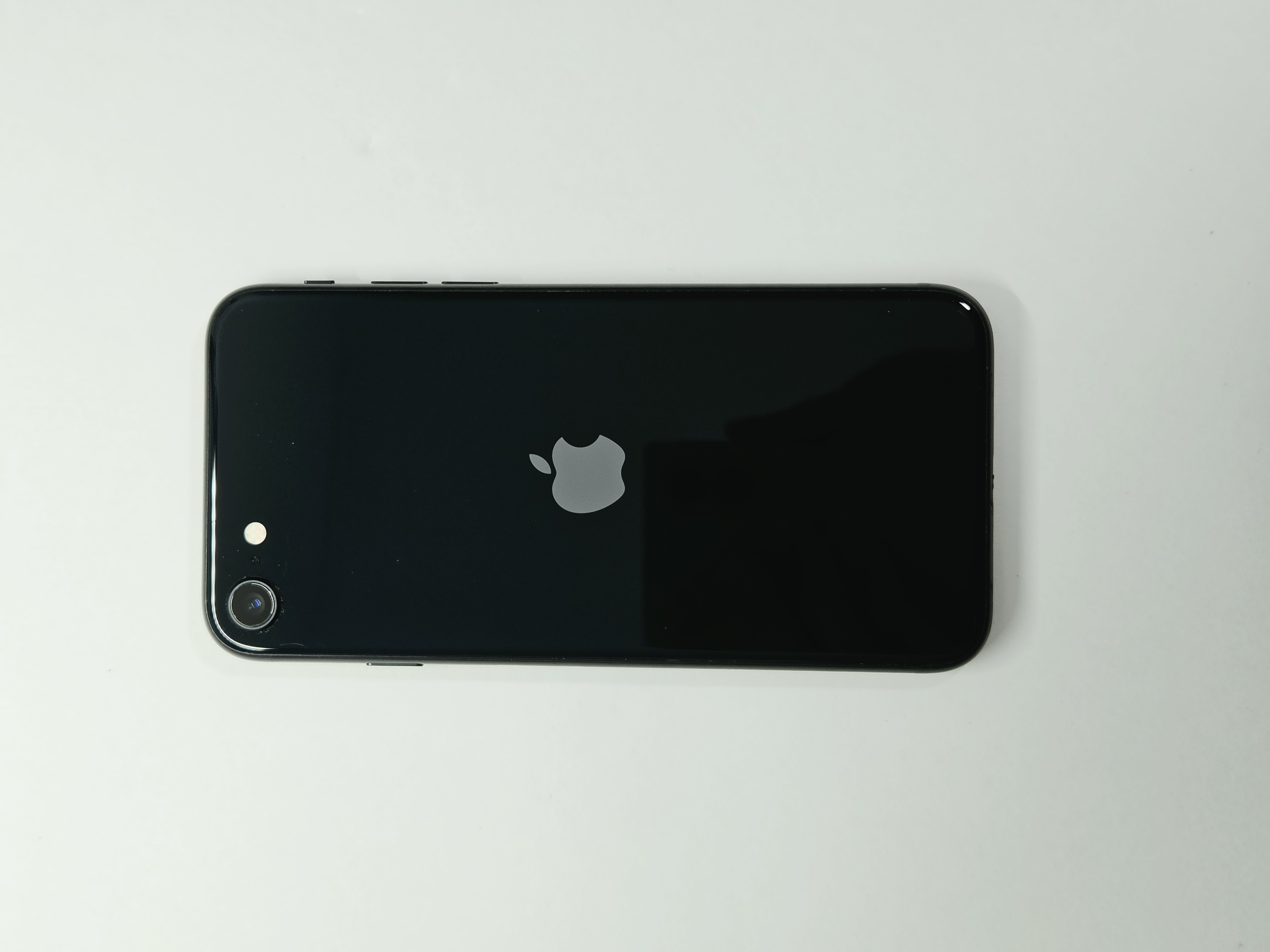 iPhone SE (2022)