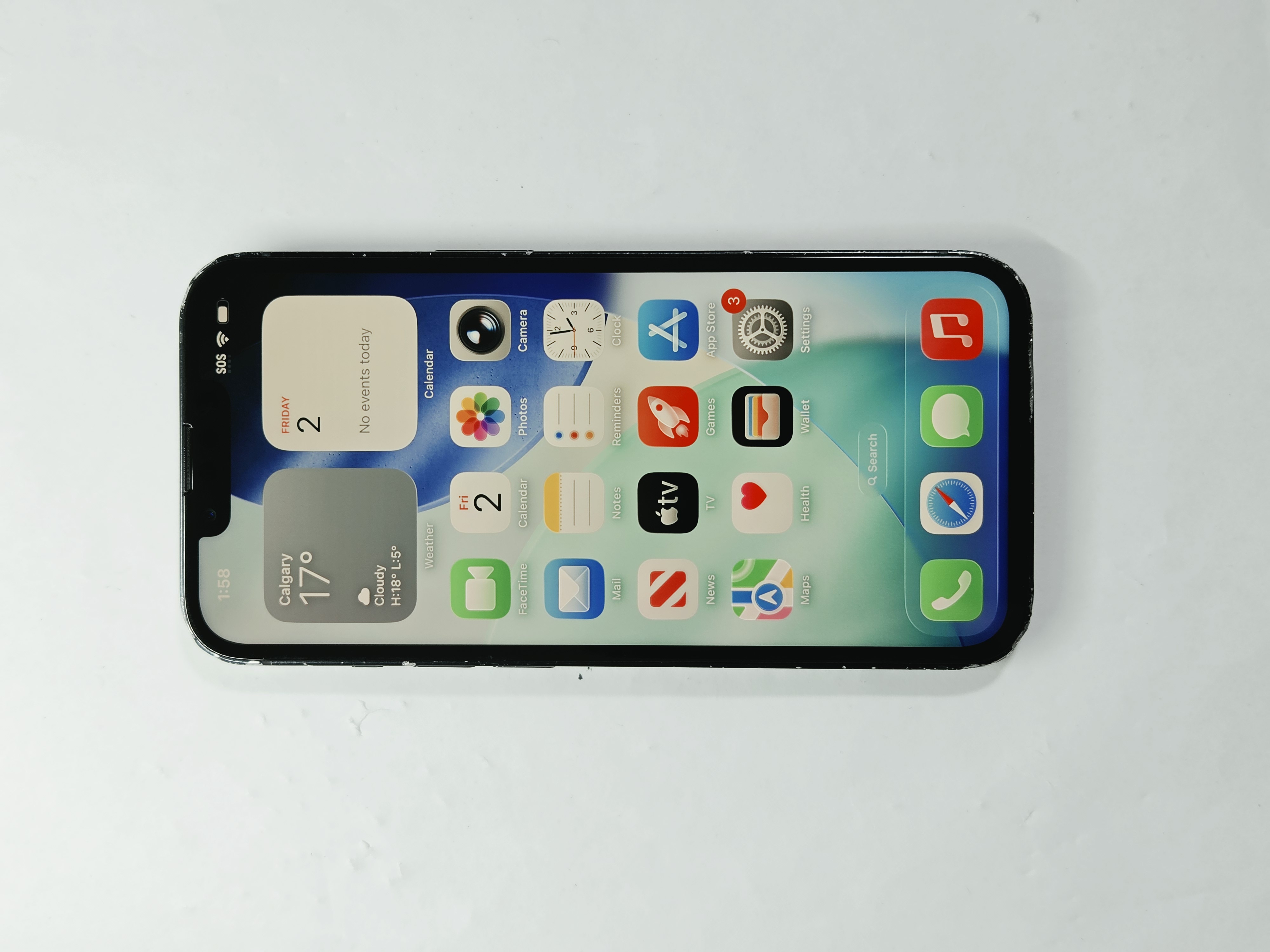 iPhone 13 · Midnight · 128 GB · Used · Good · Battery Health: 100% · Refurbished — photo 2 of 4