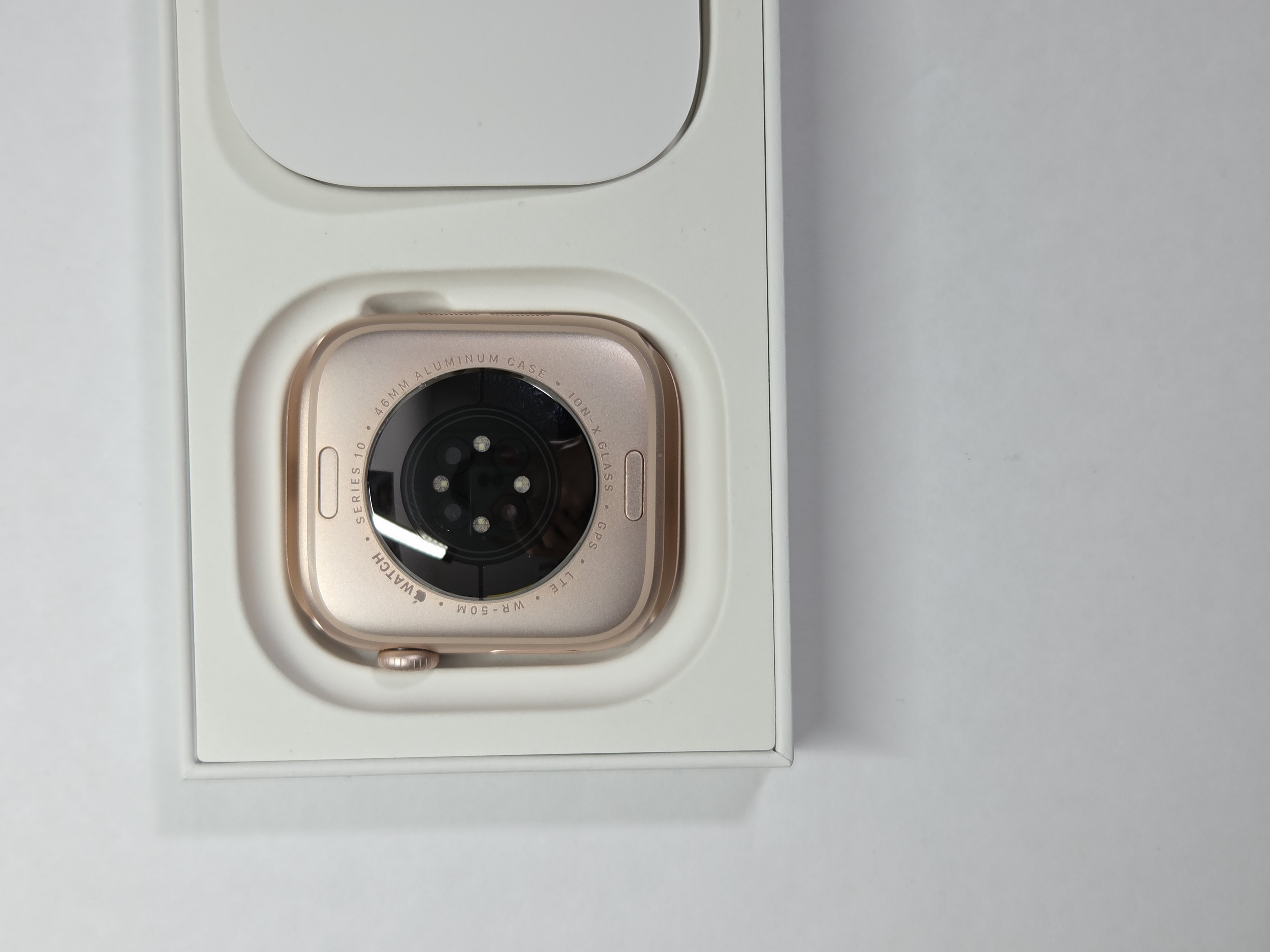 Apple Watch Series 10 · Rose Gold · 64 GB · Used · Like New · Battery Health: 100% — photo 4 of 4