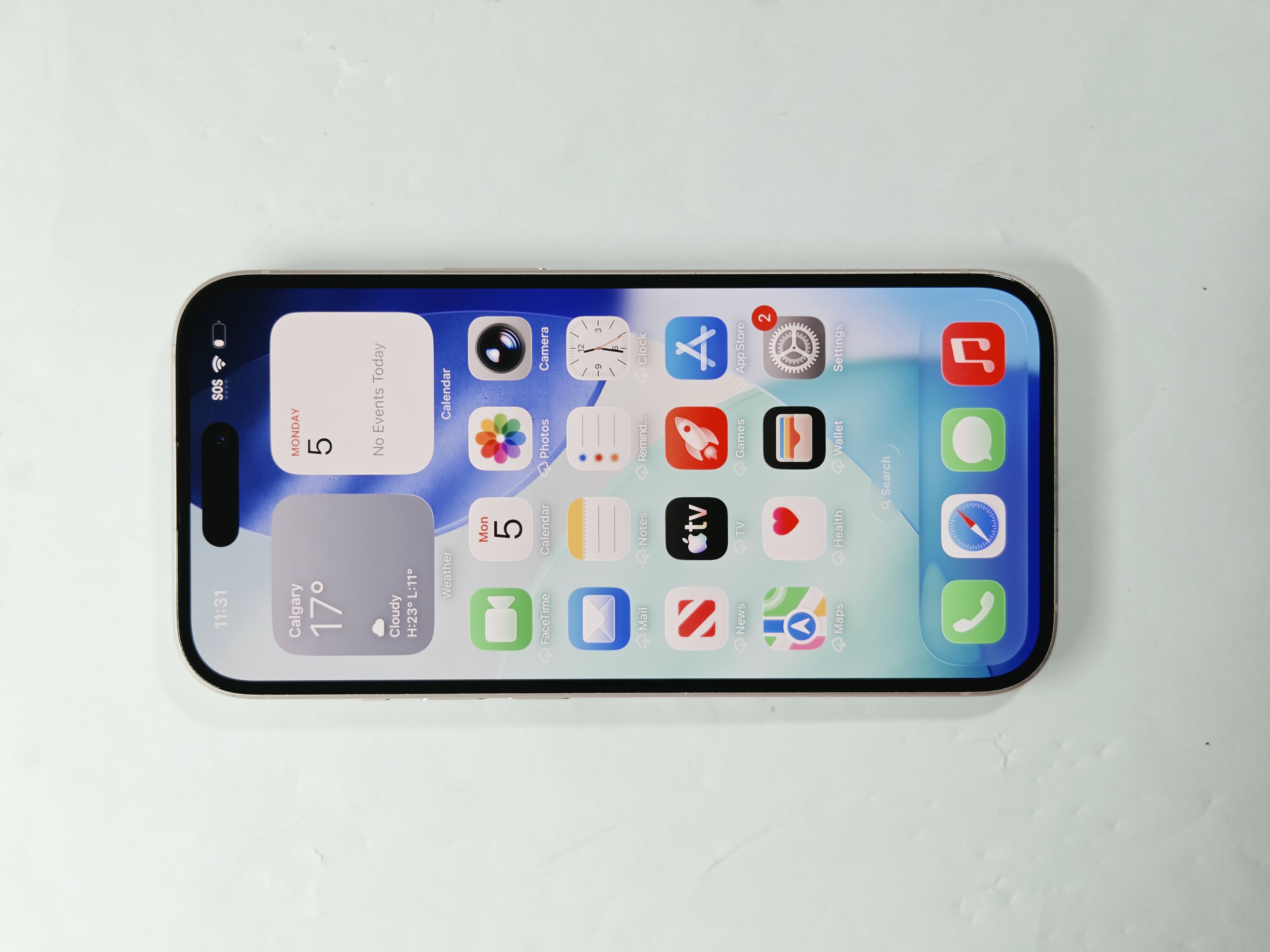 iPhone 15 · Pink · 128 GB · Used · Like New · Battery Health: 100% · Refurbished — photo 2 of 4