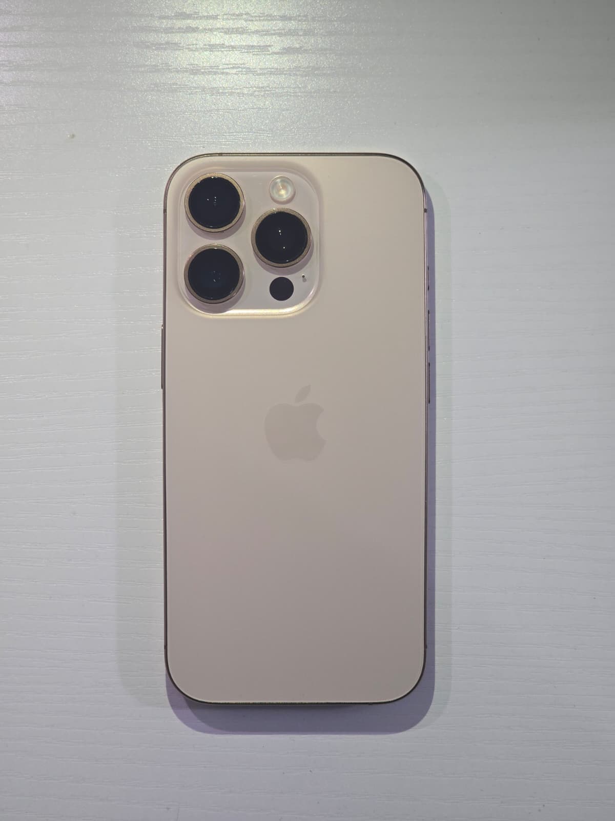iPhone 16 Pro