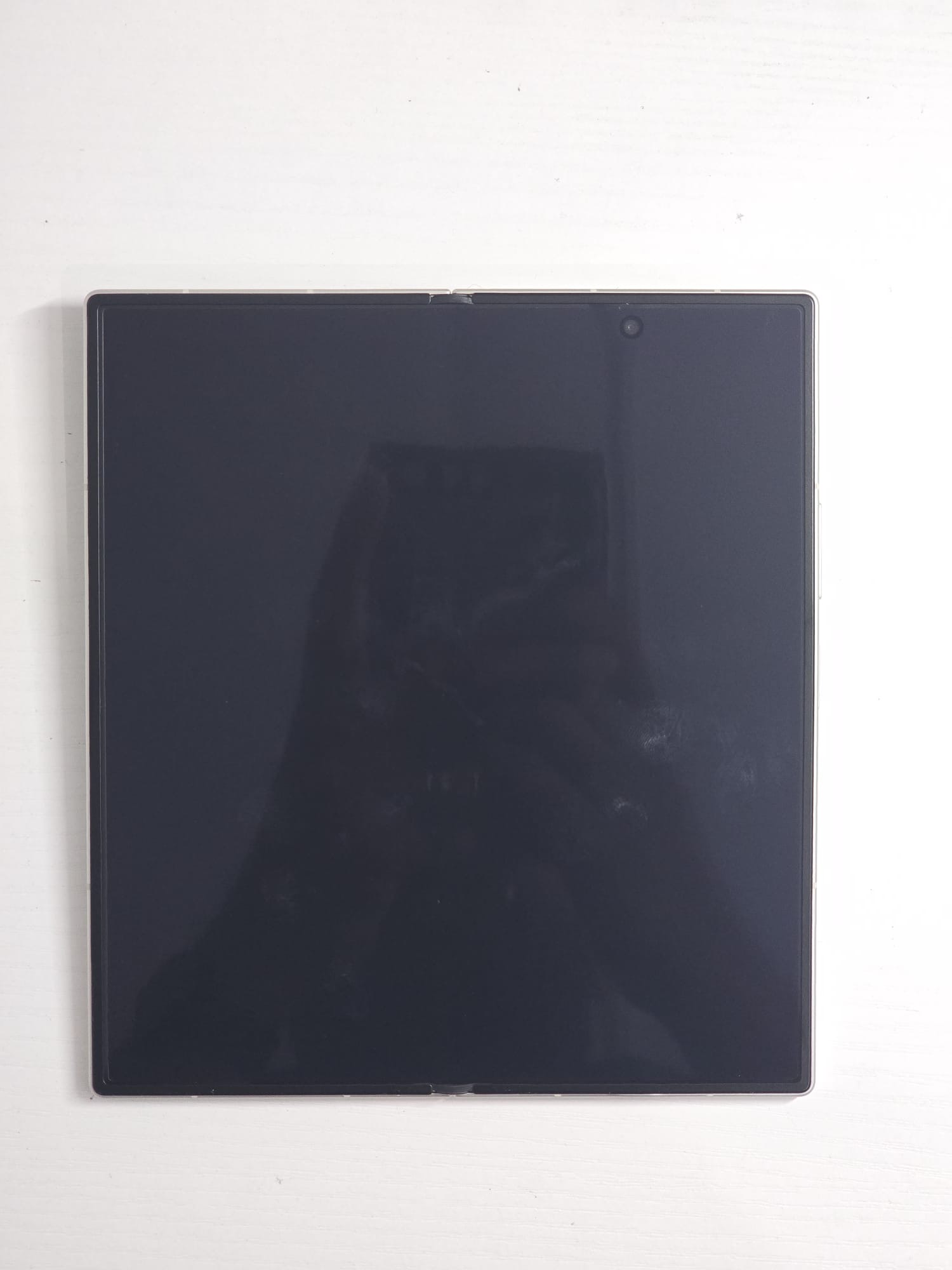 Galaxy Z Fold8 Ultra 5G · Cream · 512 GB · Used · Like New — photo 4 of 6