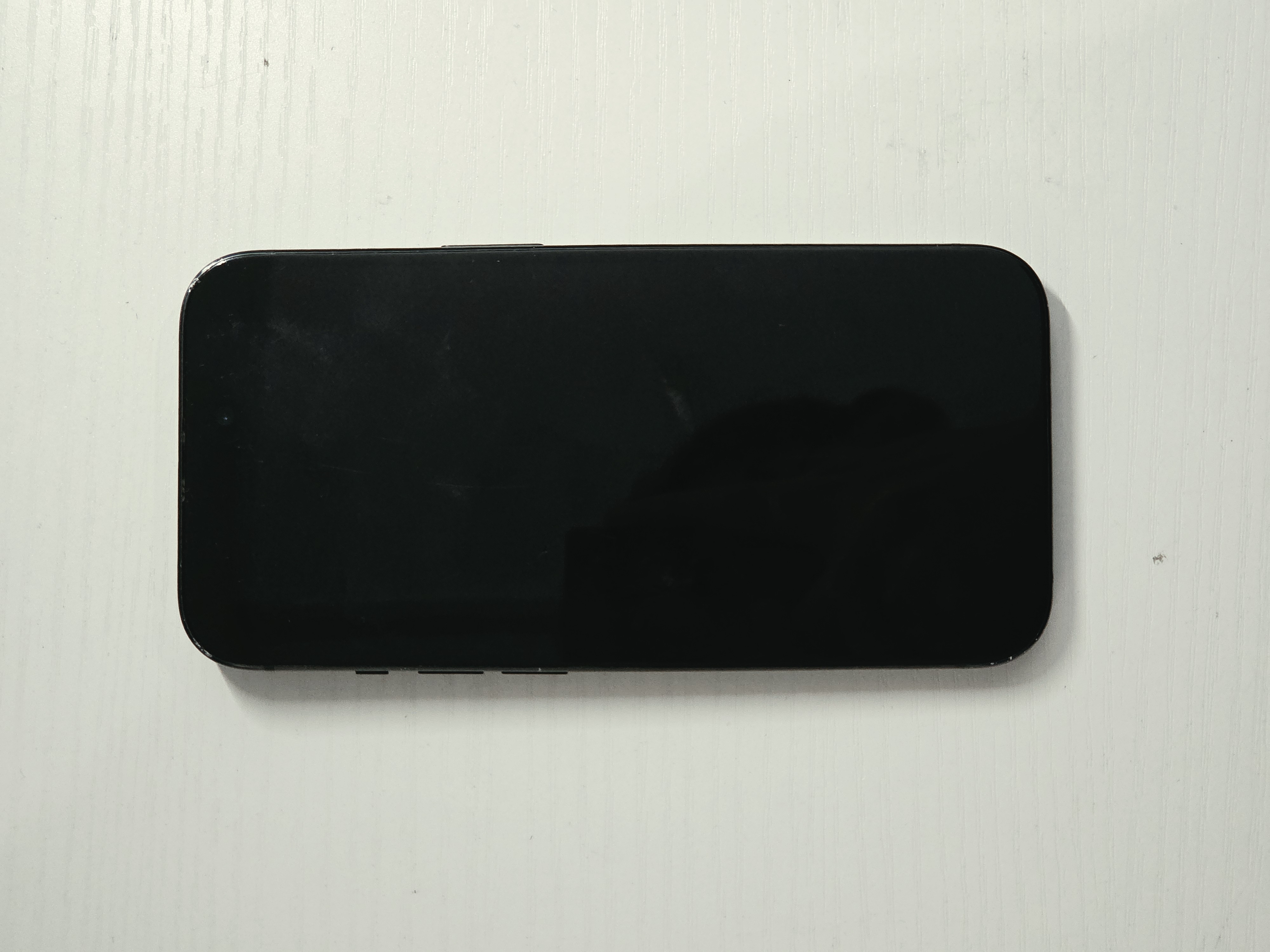iPhone 15 · Black · 128GB · Used · Excellent · Battery Health: 84% — photo 4 of 4