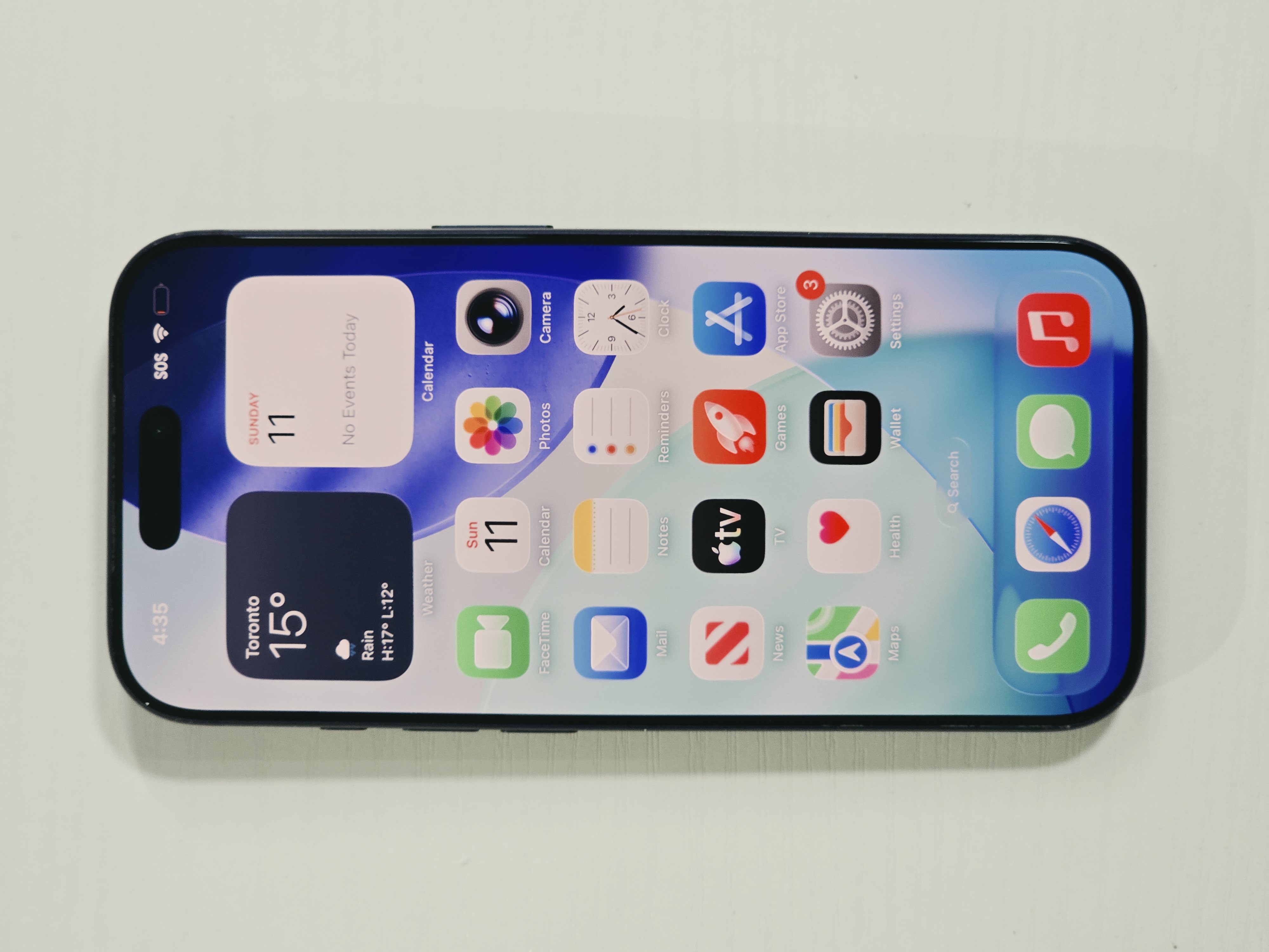 iPhone 17 Pro · Deep Blue · 256 GB · Used · Good · Battery Health: 97% — photo 3 of 4