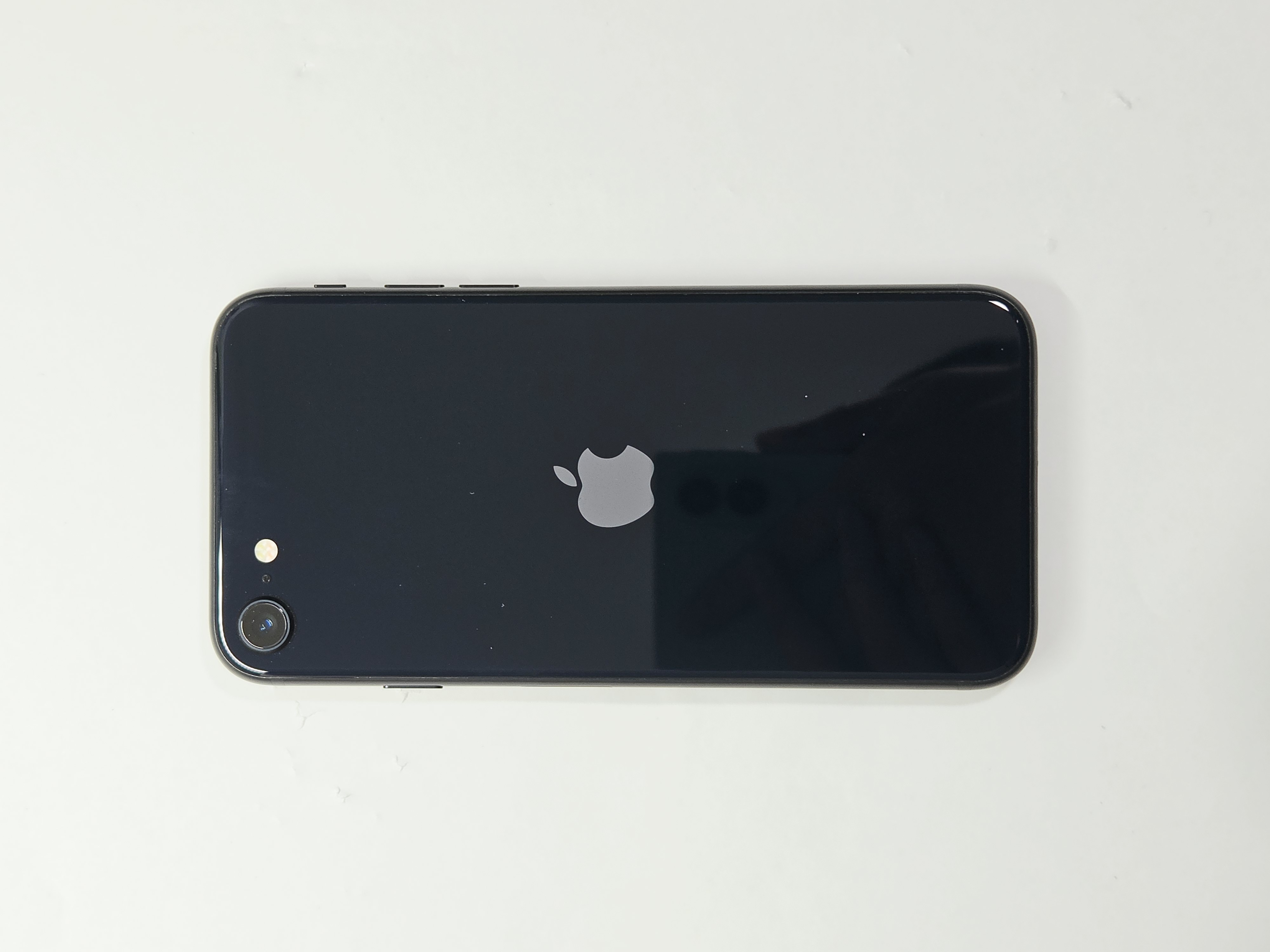 iPhone SE (2022)