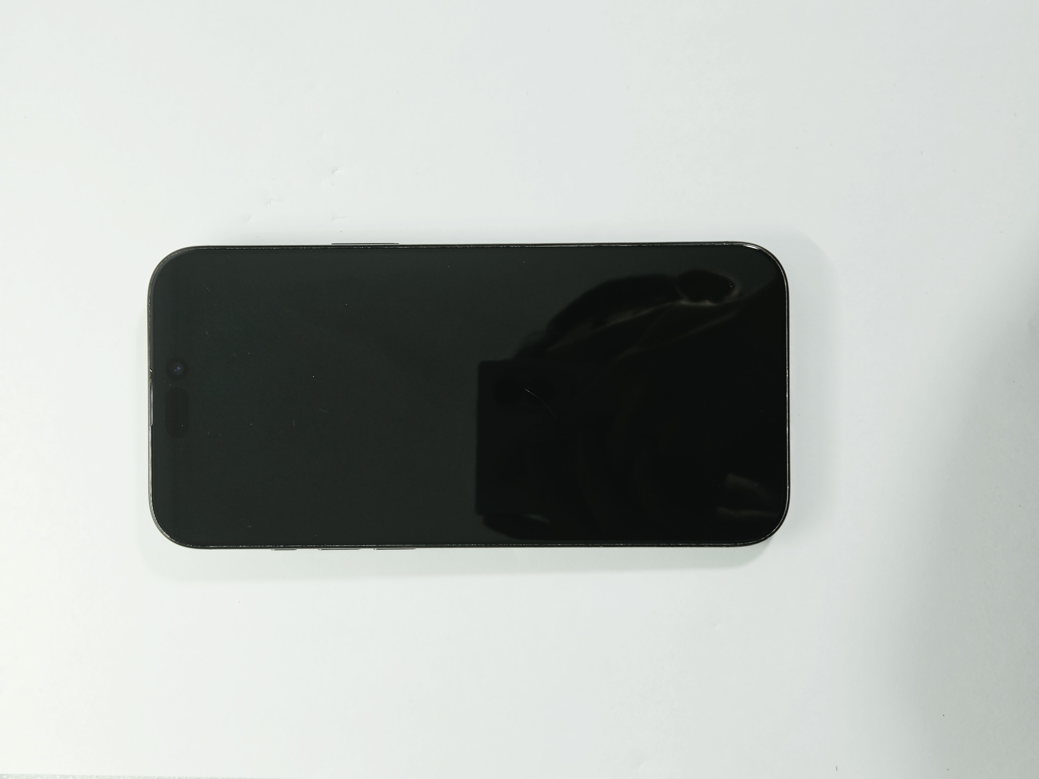 iPhone 16 Pro Max · Black Titanium · 1 TB · Used · Excellent · Battery Health: 87% — photo 4 of 4