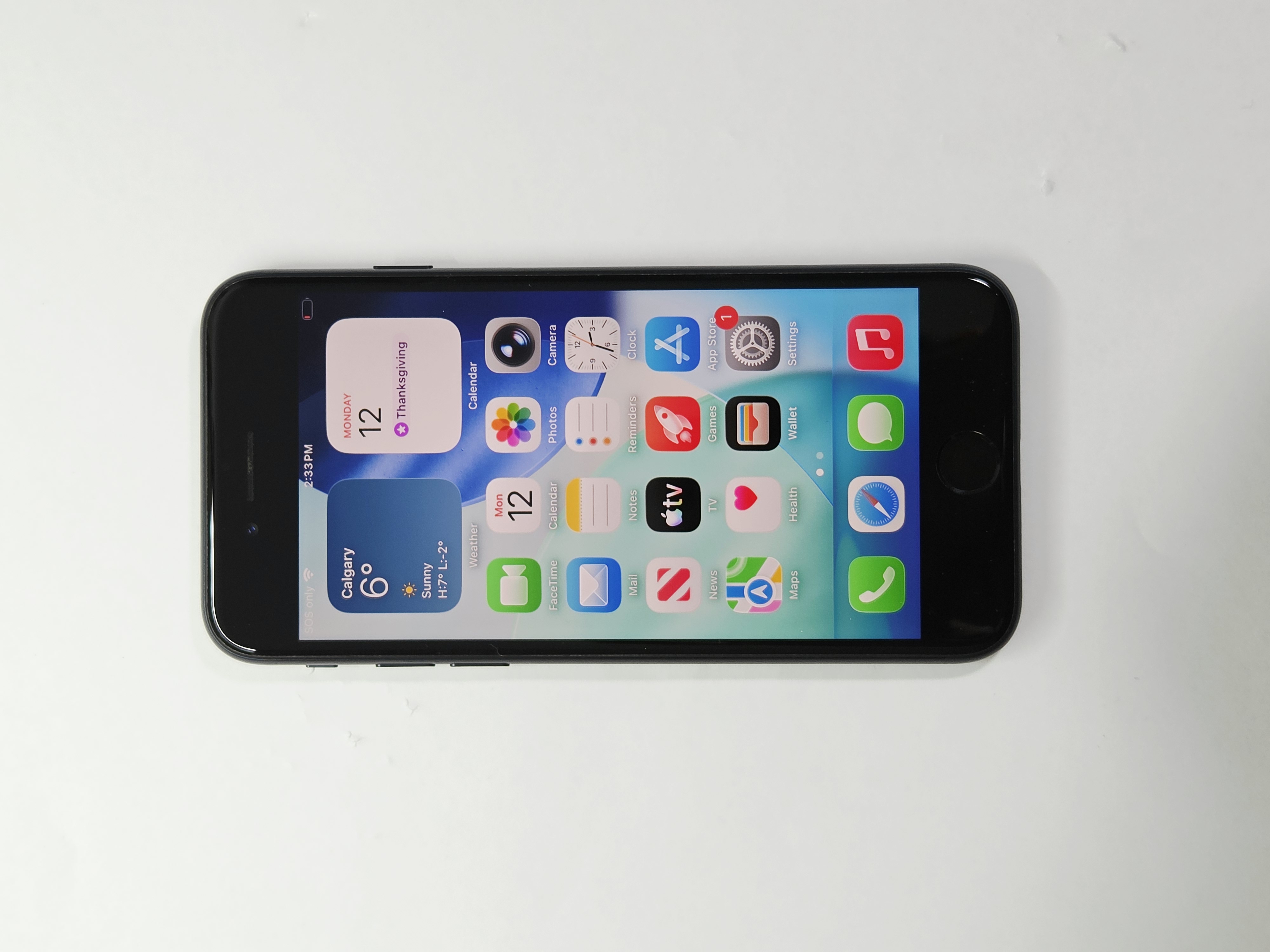 iPhone SE (2022) · Midnight · 128 GB · Used · Like New · Battery Health: 97% — photo 2 of 4