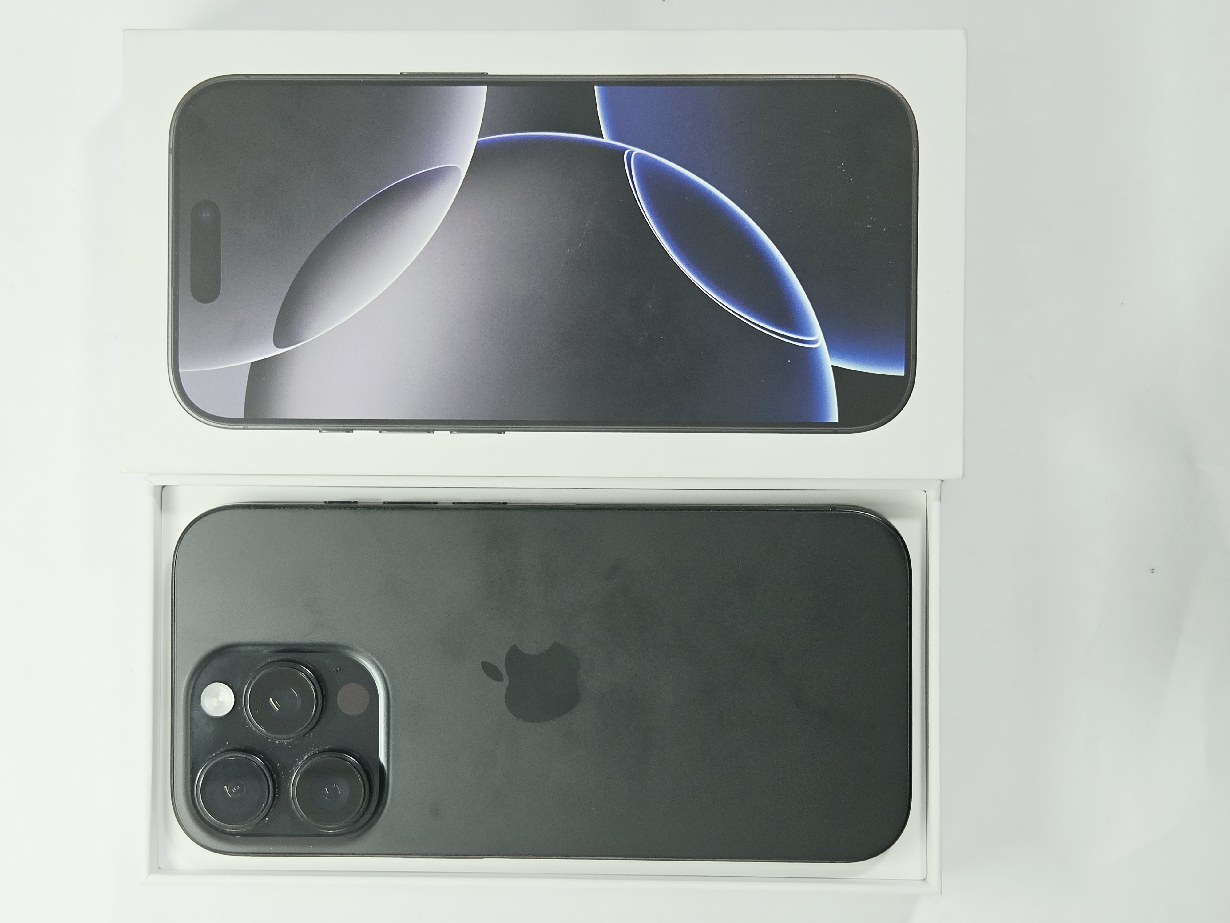 iPhone 16 Pro